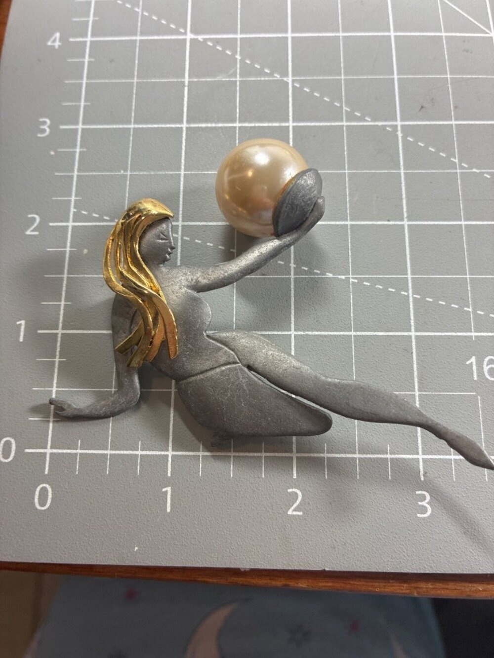 Vintage Ultra Craft Woman Brooch Faux Pearl Mixed Metal Figural Statement Pin - Picture 7 of 7